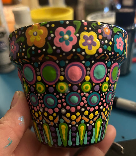 Hand painted pot without filler